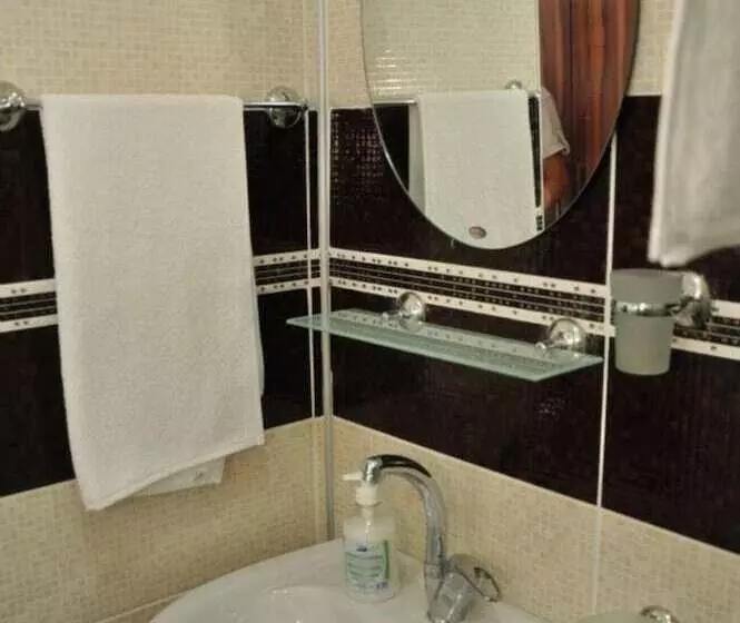 Un Side Aparthotel