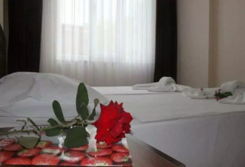 Un Side Aparthotel