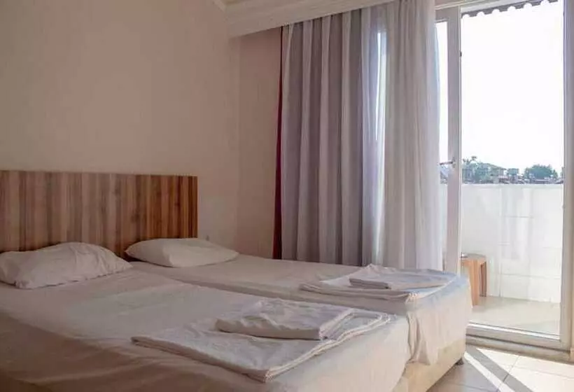 Un Side Aparthotel