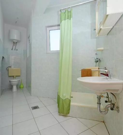 Apartment And Rooms Ivana