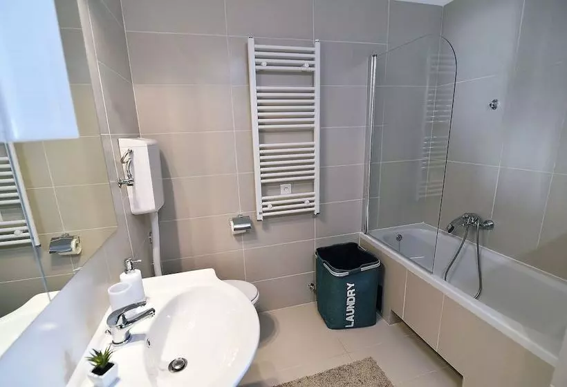 Apartment Fran Green & Blue