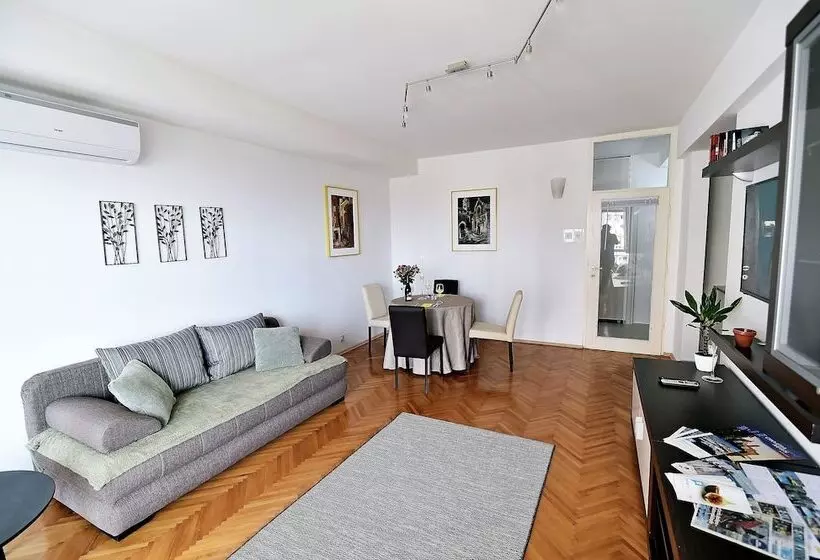 Apartment Fran Green & Blue