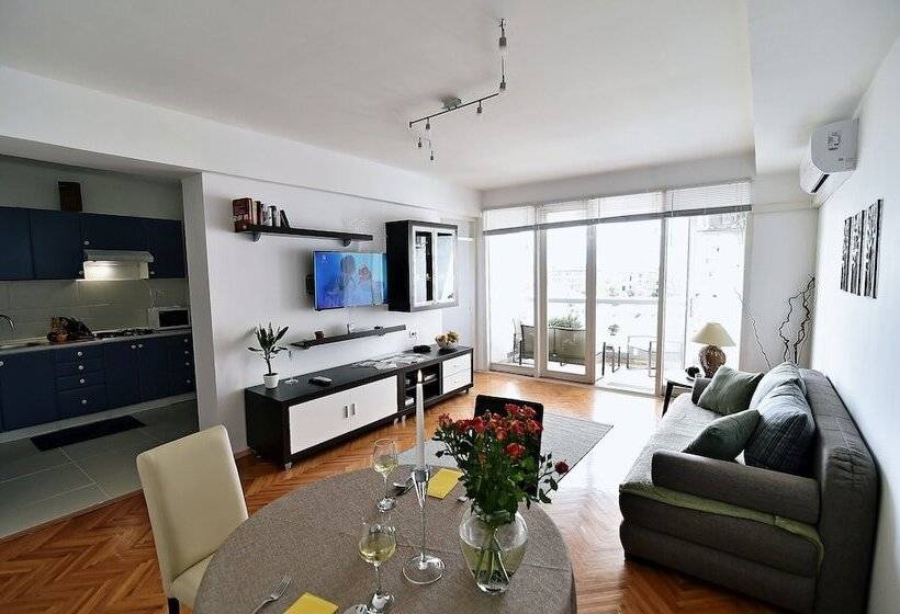 Apartment Fran Green & Blue