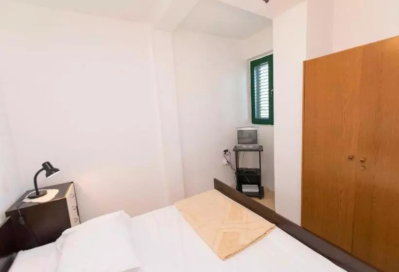 Apartment Primosten Studio