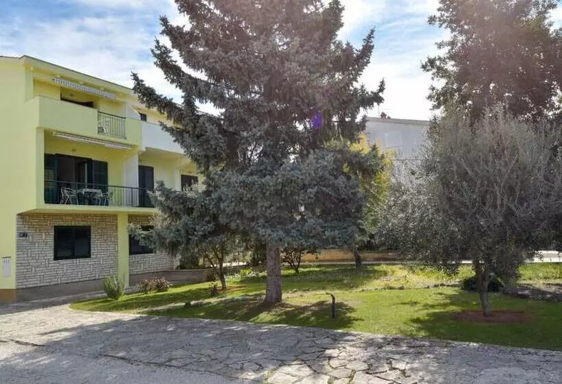 Apartments Davorka