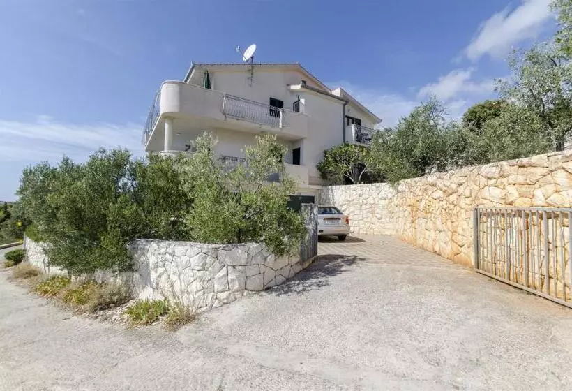 Apartments Ivan