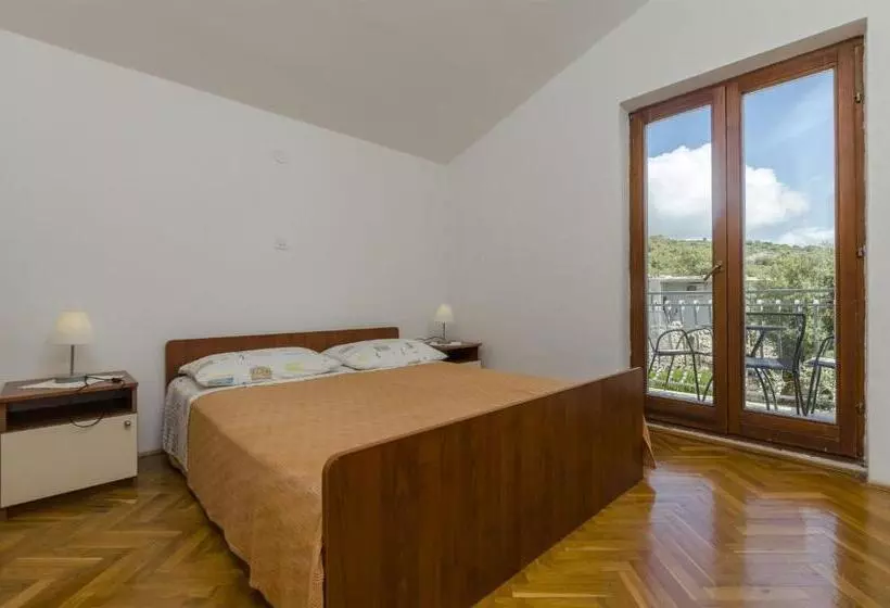 Apartments Ivan