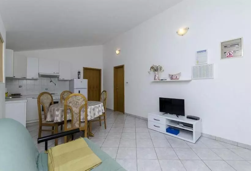 Apartments Ivan