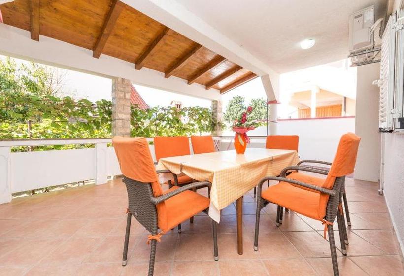 Apartments Zdrijac Nin 100 M To Beach Millenka  Ae1008