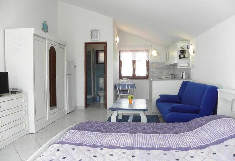 Apartments Zdrijac Nin 100 M To Beach Millenka  Ae1008