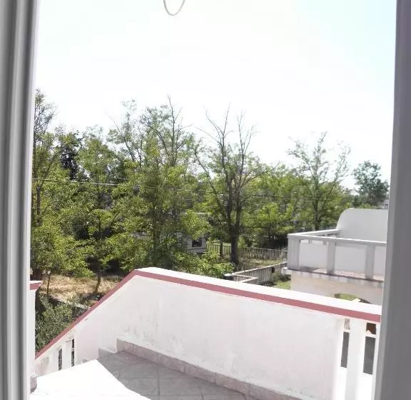 Apartments Zdrijac Nin 100 M To Beach Millenka  Ae1008