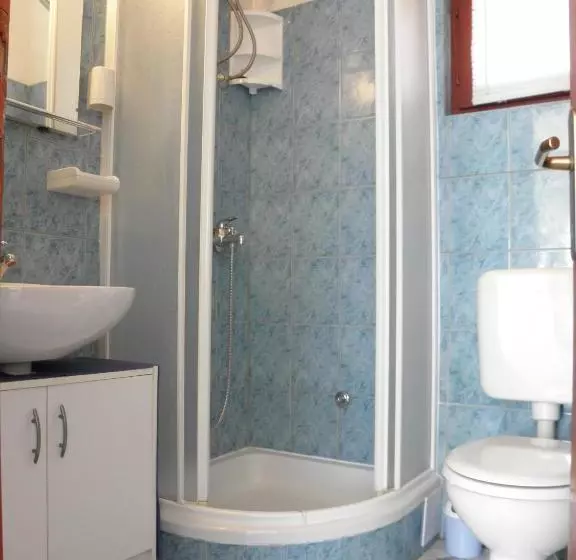 Apartments Zdrijac Nin 100 M To Beach Millenka  Ae1008