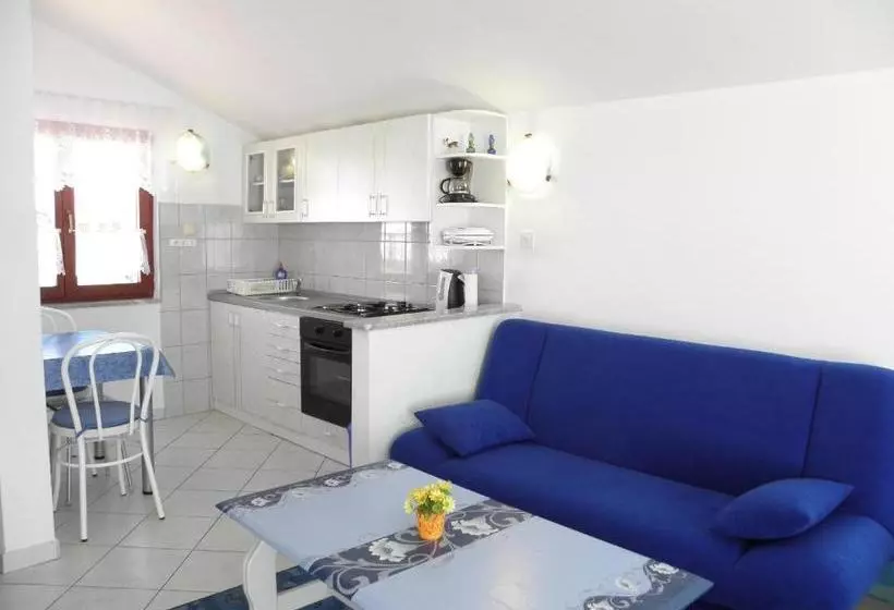 Apartments Zdrijac Nin 100 M To Beach Millenka  Ae1008