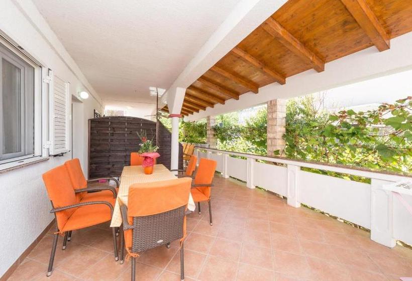 Apartments Zdrijac Nin 100 M To Beach Millenka  Ae1008