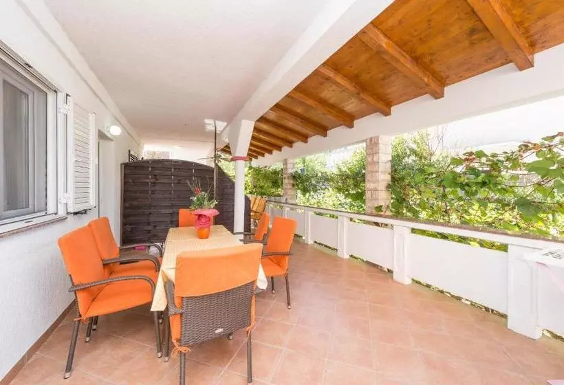 Apartments Zdrijac Nin 100 M To Beach Millenka  Ae1008