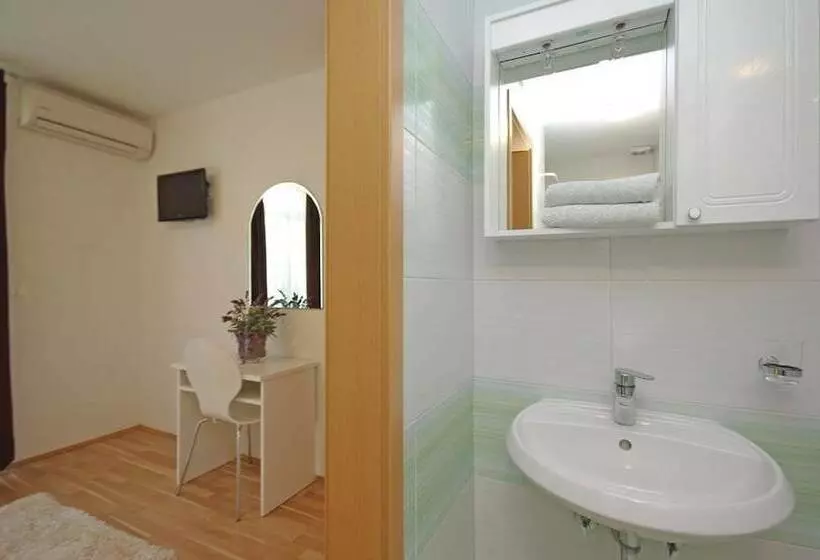 Apartmani Pavlinović
