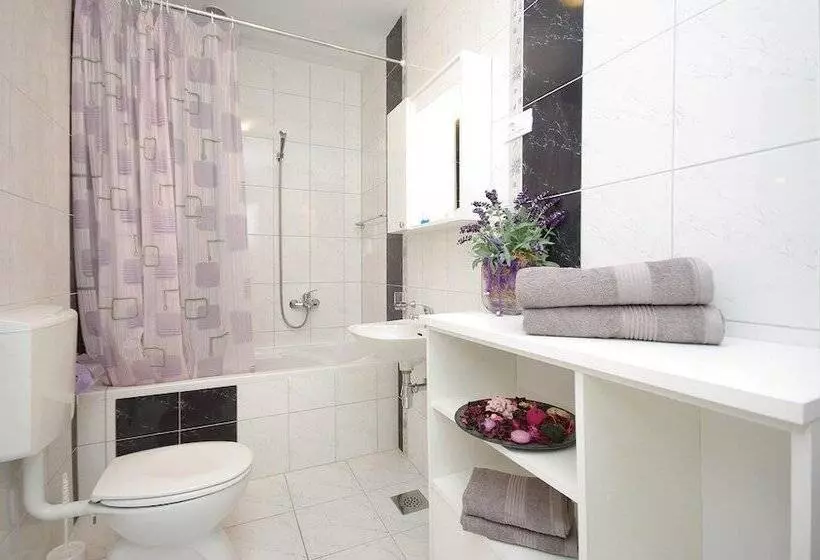 Apartmani Pavlinović
