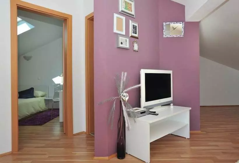 Apartmani Pavlinović
