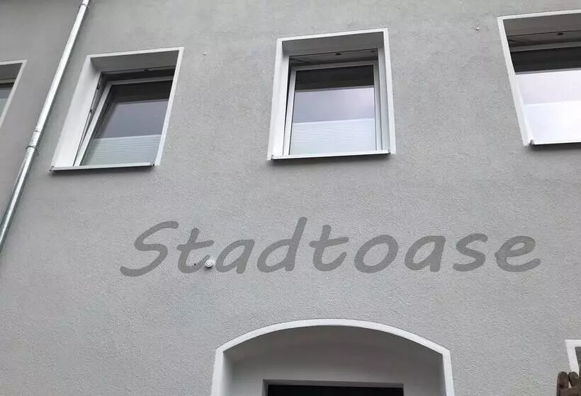 Stadtoase Geräumige Gästewohnungen Mit Balkon, Komfort, Modernität Und Ruhe, Für Monteure Geeignet