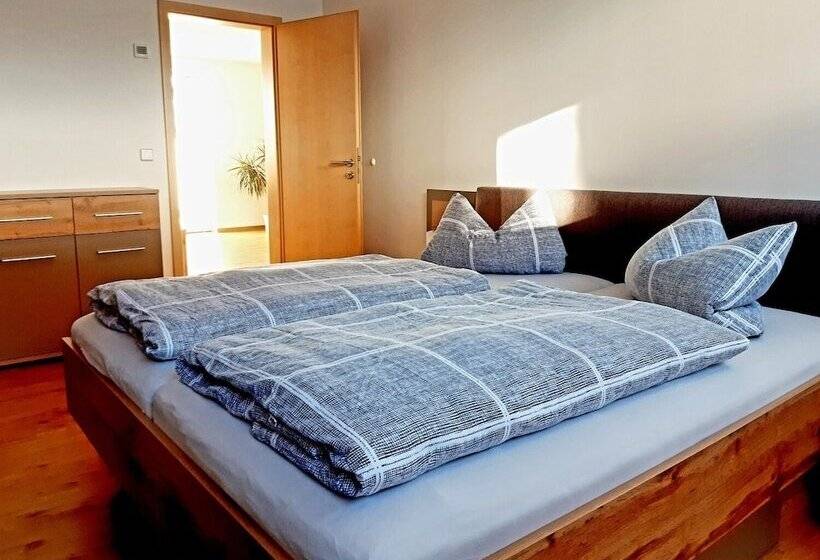 Stadtoase Geräumige Gästewohnungen Mit Balkon, Komfort, Modernität Und Ruhe, Für Monteure Geeignet