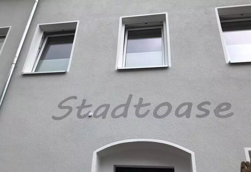 Stadtoase Geräumige Gästewohnungen Mit Balkon, Komfort, Modernität Und Ruhe, Für Monteure Geeignet