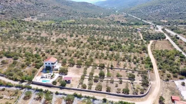 Villa Emari