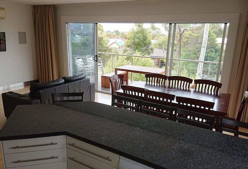 Paradise Escapes   001