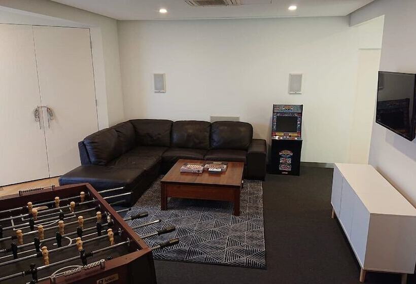 Paradise Escapes   001