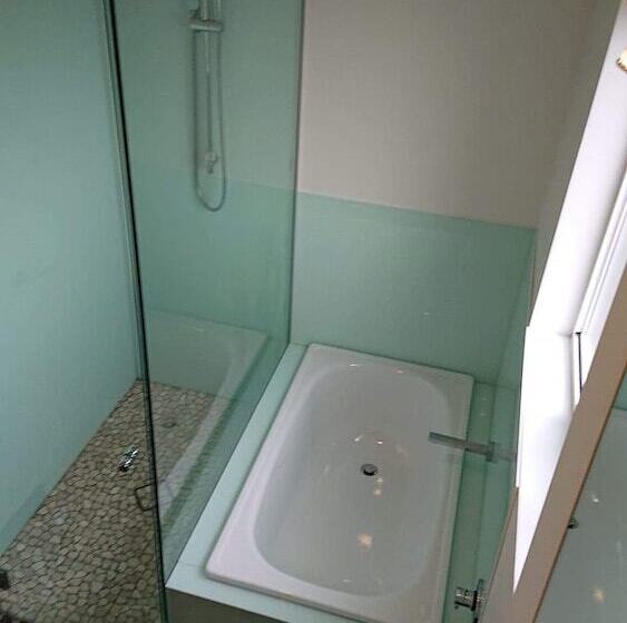 Paradise Escapes   001