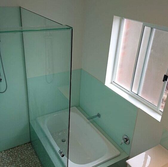 Paradise Escapes   001