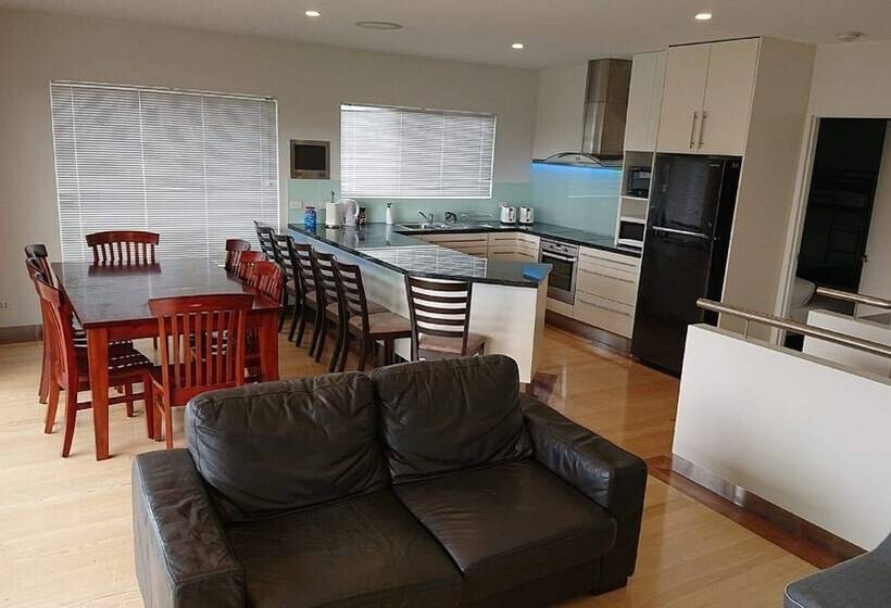 Paradise Escapes   001