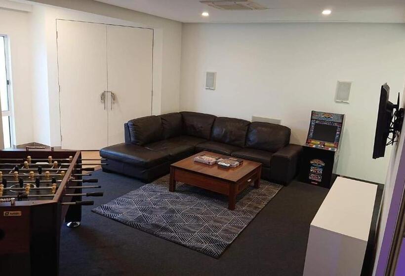 Paradise Escapes   001