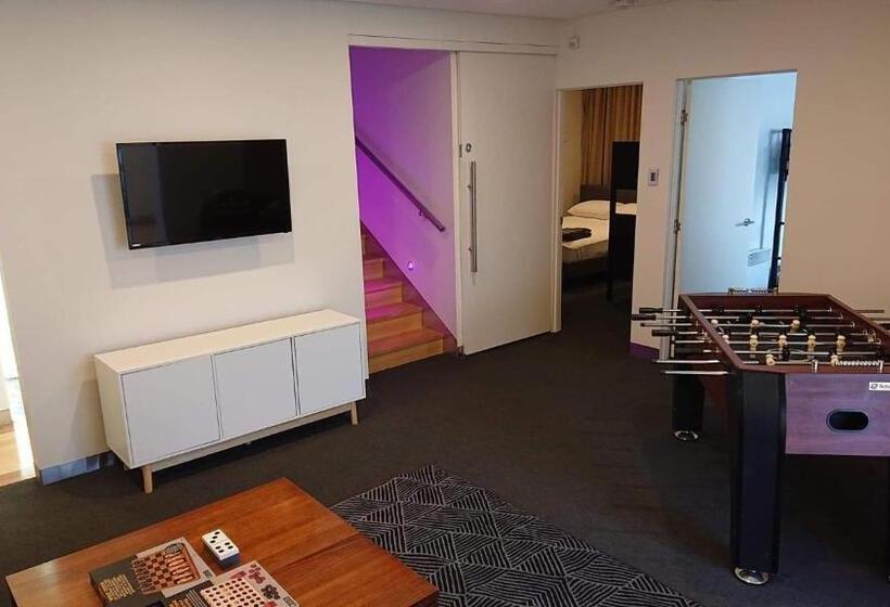 Paradise Escapes   001