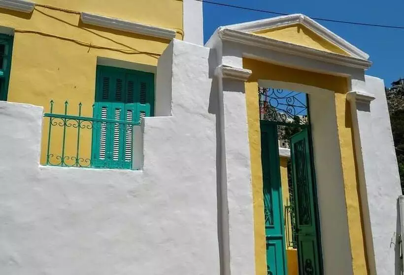 Symi Fos
