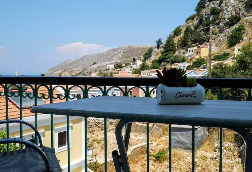 Symi Fos
