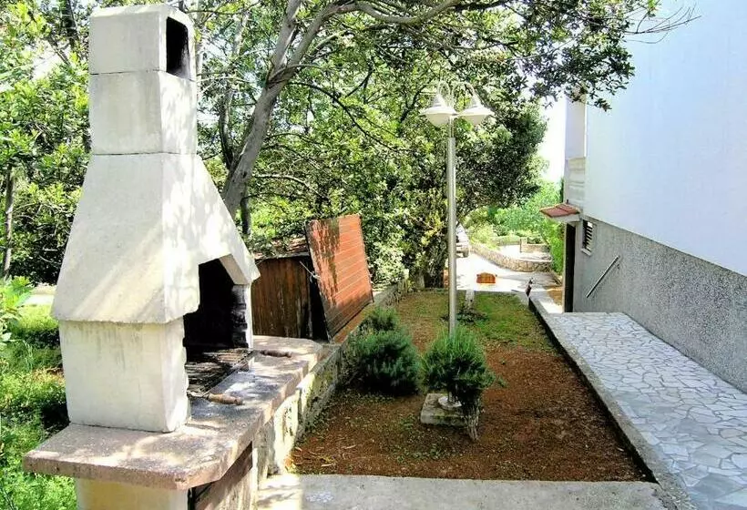 Studio Apartment Tamara