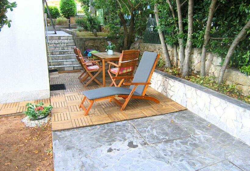 Studio Apartment Tamara