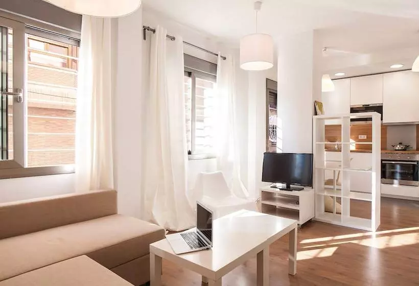 Apartamentos Click