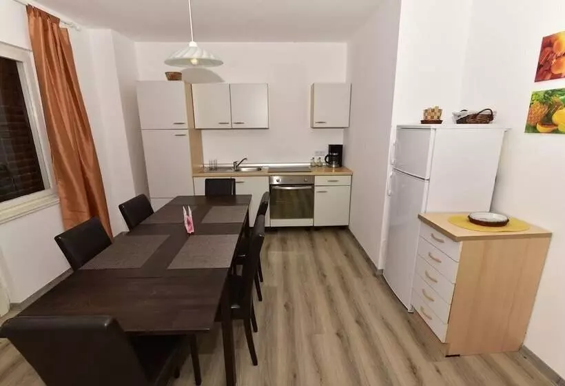 Apartment Hemingway