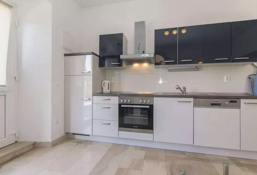 Apartments Luce I Jure