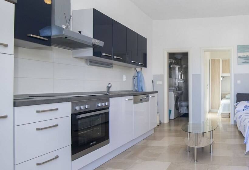 Apartments Luce I Jure