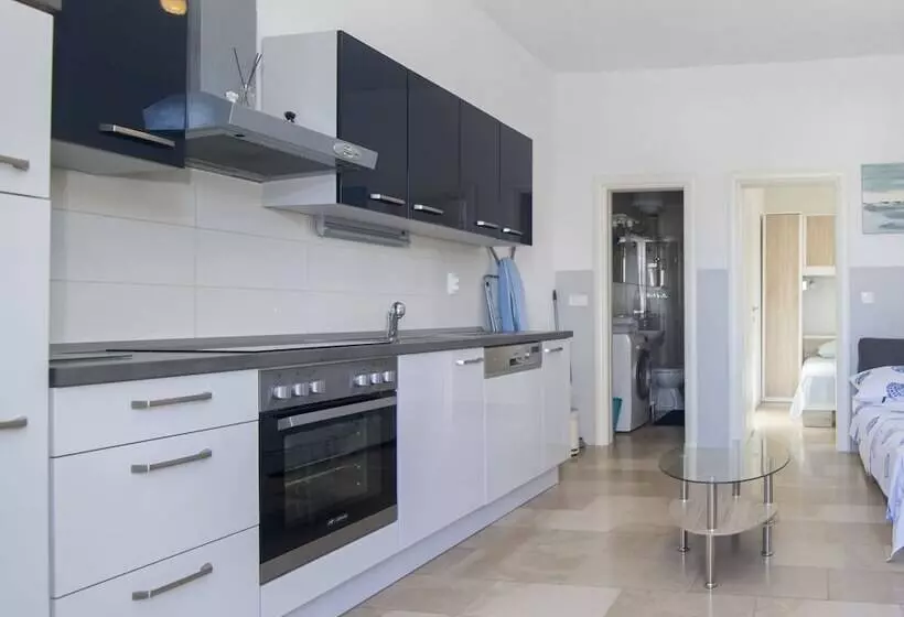 Apartments Luce I Jure