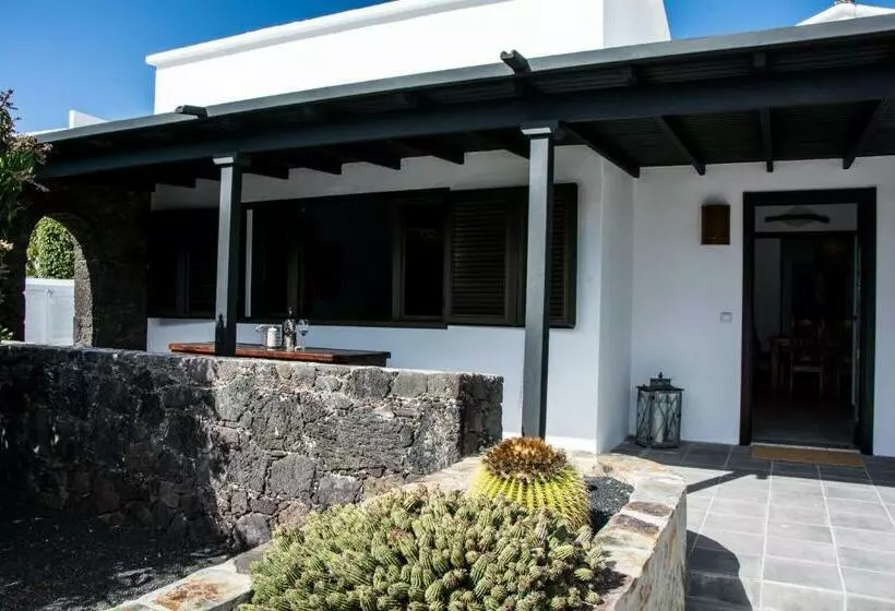 Casa Tahiche   Jacuzzi, Wifi & Bbq