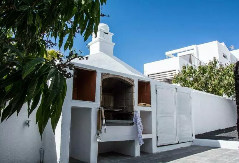 Casa Tahiche   Jacuzzi, Wifi & Bbq