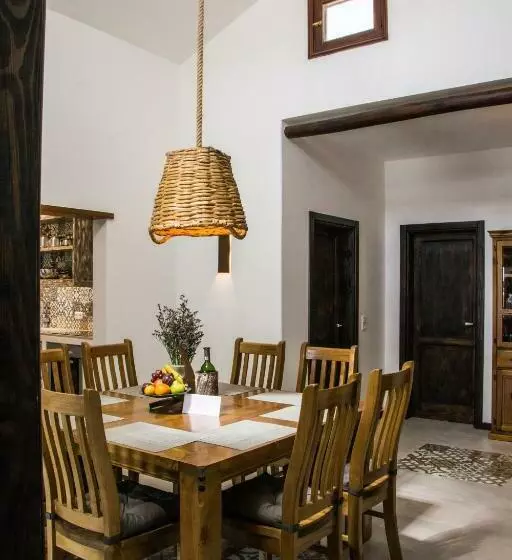 Casa Tahiche   Jacuzzi, Wifi & Bbq