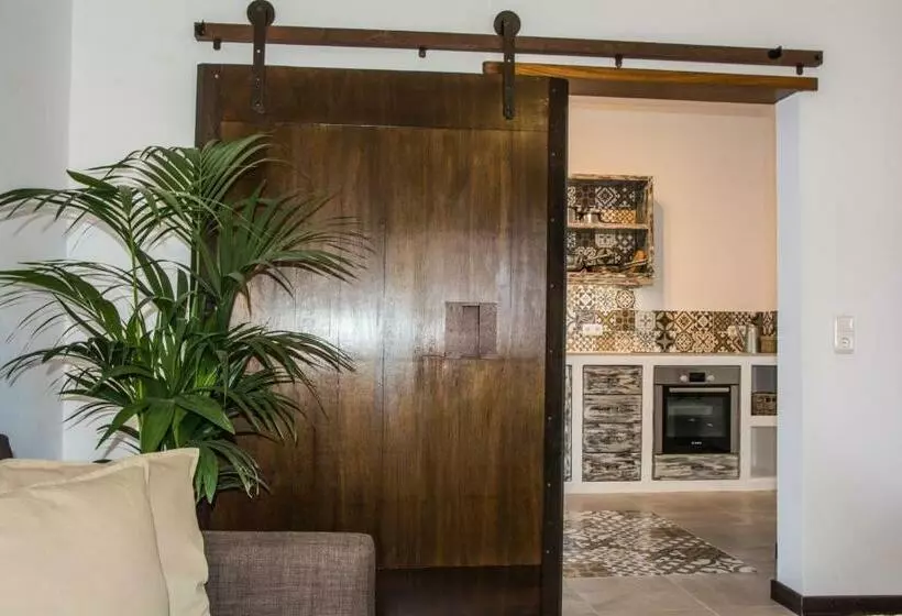 Casa Tahiche   Jacuzzi, Wifi & Bbq
