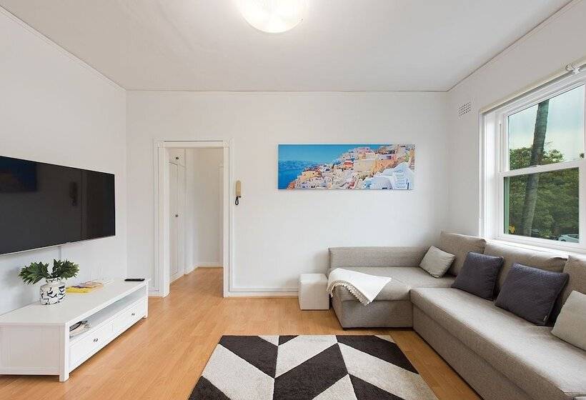 Central Bondi Apartment New