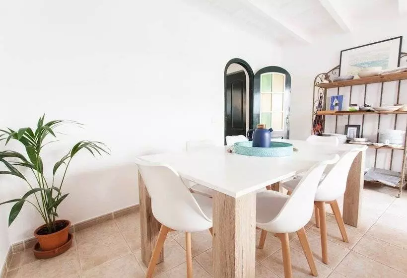 Homenfun Casa En Es Mercadal