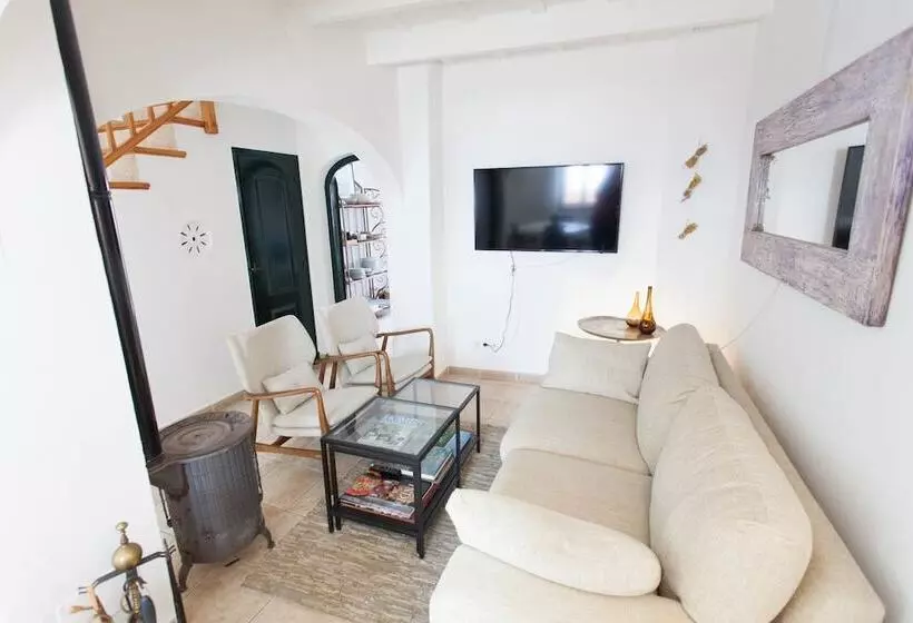 Homenfun Casa En Es Mercadal