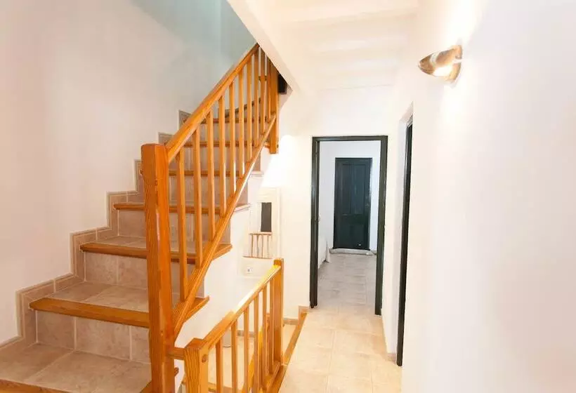 Homenfun Casa En Es Mercadal